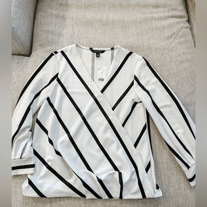 Banana Republic XS Long Sleeve Wrap Top